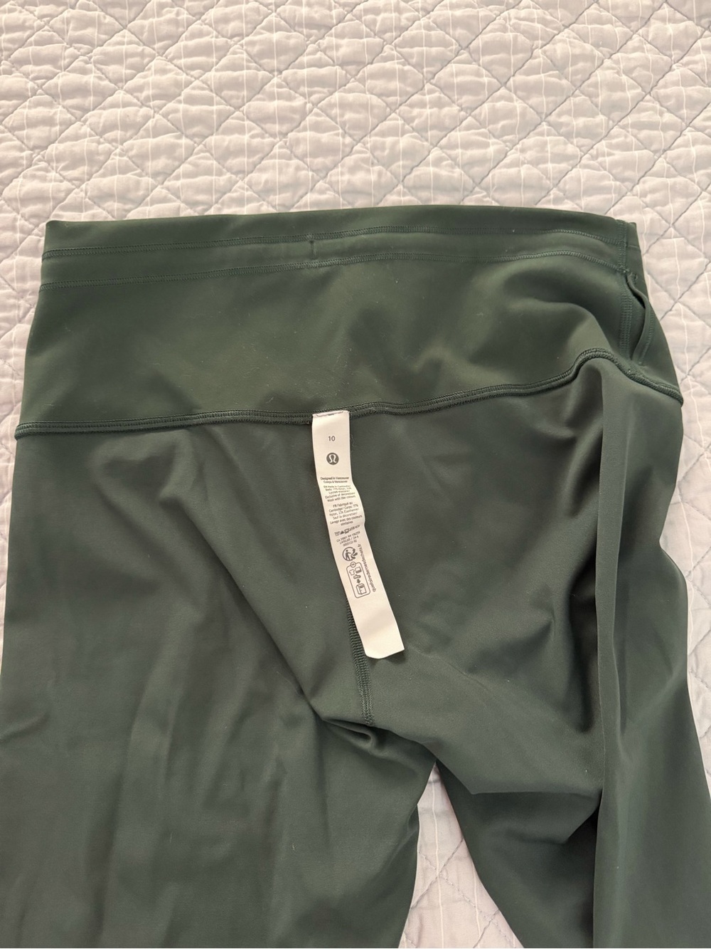 lululemon athletica women’s 10 Forest Green Leggings